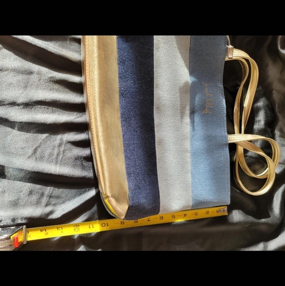 ✨️ HP✨️ JOSEPH RIBKOFF  tote bag. - Picture 3 of 4